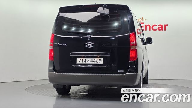 Hyundai Starex 12-Seater LPi Smart — пробег 140 563 км — фото 4 из 5