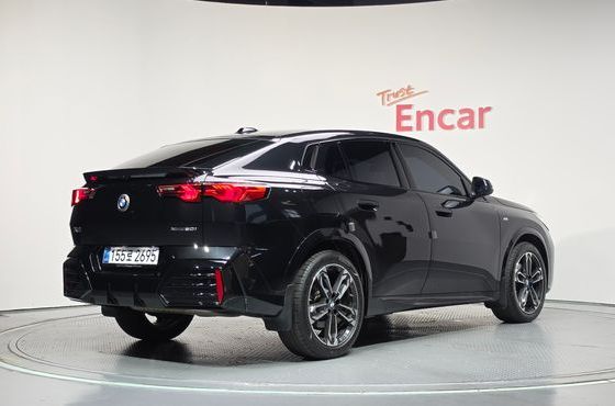 BMW X2 (F39) xDrive 20i M Sport — пробег 33 095 км — фото 2 из 5