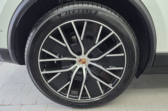 Porsche Macan Base 4 — пробег 14 306 км — фото 5 из 5
