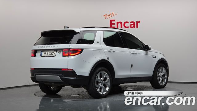 Land Rover Discovery Sport P250 SE — пробег 72 370 км — фото 2 из 5