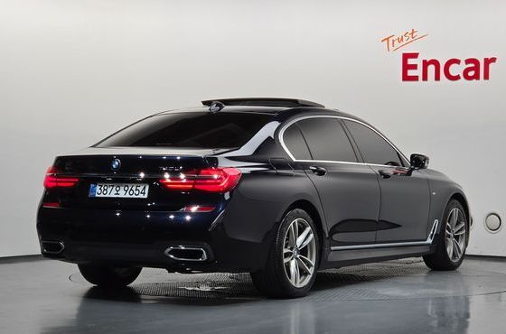 BMW 7-Series 740Li xDrive M Sport Package — пробег 162 582 км — фото 2 из 5