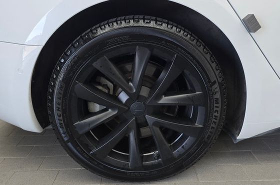 Tesla Model 3 Long Range AWD — пробег 128 056 км — фото 5 из 5