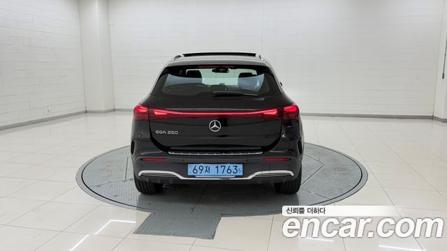 Mercedes-Benz EQA из Кореи Encar