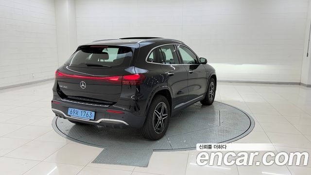 Mercedes-Benz EQA из Кореи Encar