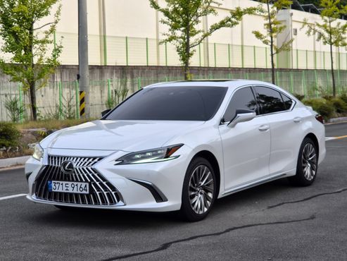 Lexus ES Executive — пробег 20 626 км — фото 1 из 5