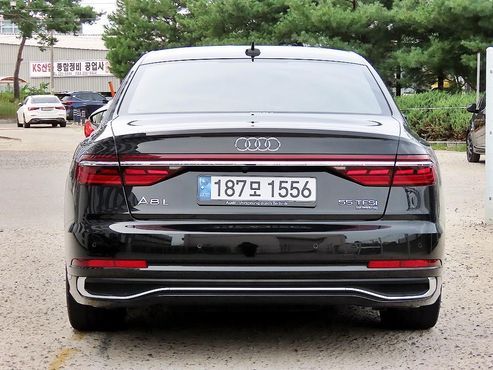 Audi A8 55 TFSI Quattro Premium LWB — пробег 87 517 км — фото 4 из 5