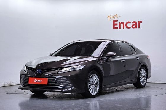 Toyota Camry 2.5 XLE Hybrid — пробег 114 844 км — фото 1 из 5