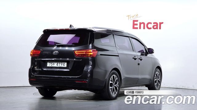 Kia Carnival из Кореи Encar