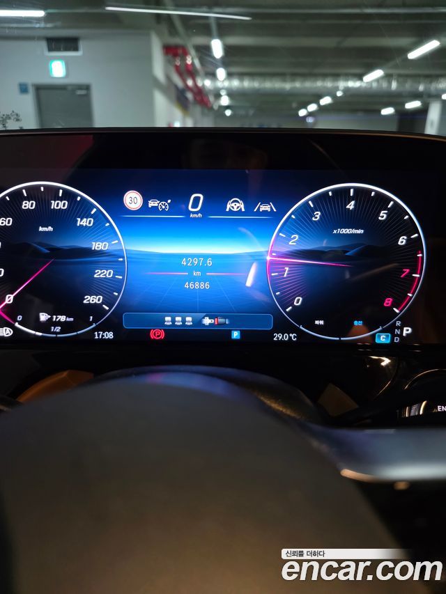 Mercedes-Benz E-Class E300 4MATIC AMG Line — пробег 48 000 км — фото 1 из 5