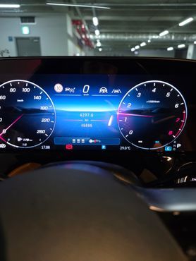 Mercedes-Benz E-Class E300 4MATIC AMG Line — пробег 48 000 км — фото 1 из 5