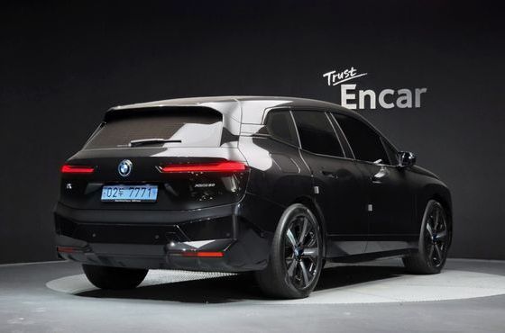 BMW iX xDrive50 Sports Plus — пробег 38 095 км — фото 2 из 5