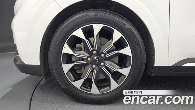 Kia Carnival 9-Seater Signature — пробег 50 663 км — фото 5 из 5