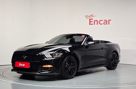 Ford Mustang Convertible — пробег 87 764 км — фото 1 из 5