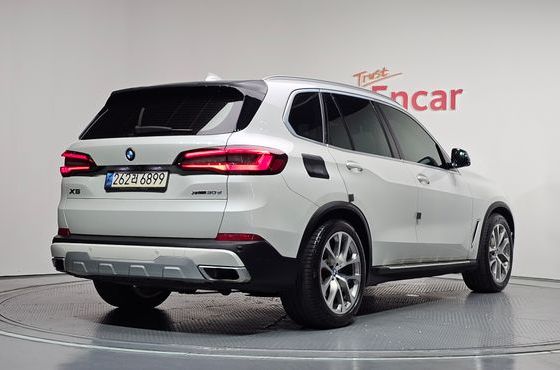 BMW X5 xDrive 30d xLine — пробег 65 085 км — фото 2 из 5