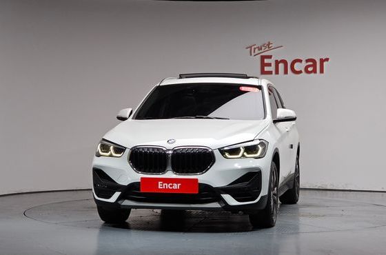 BMW X1 xDrive 20i Advantage — пробег 34 438 км — фото 3 из 5