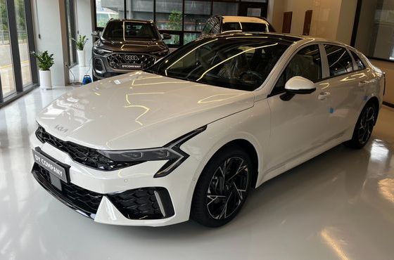 Kia K5 2.0 Signature — пробег 4 км — фото 1 из 5