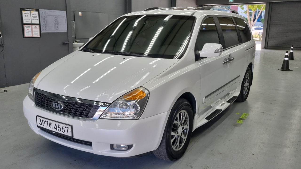 Kia Carnival Grand Carnival GLX Luxury — пробег 186 000 км — фото 1 из 5