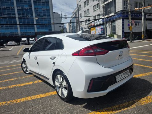 Hyundai Ioniq Q — пробег 165 298 км — фото 5 из 5