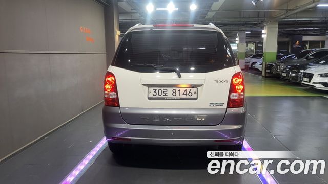 Ssangyong Rexton 2WD RX4 High Deluxe — пробег 72 382 км — фото 4 из 5