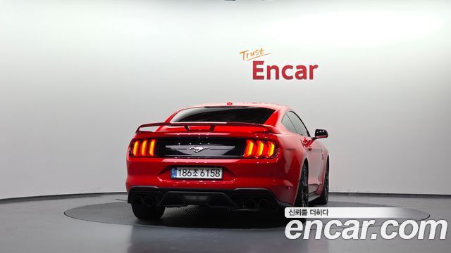 Ford Mustang Coupe — пробег 87 340 км — фото 4 из 5