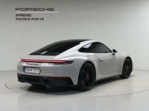 Porsche 911 Carrera 4 GTS — пробег 7 450 км — фото 2 из 5
