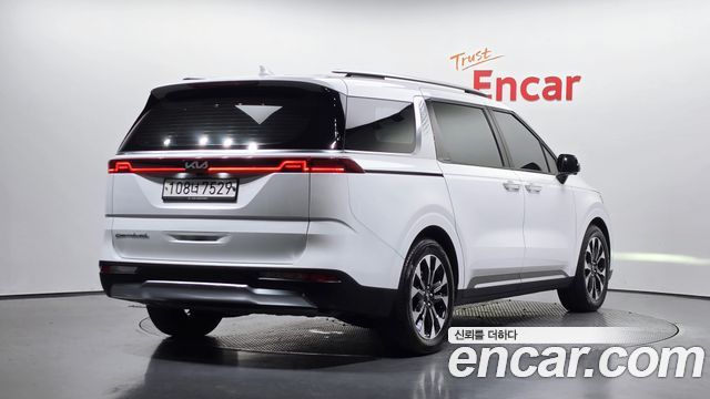 Kia Carnival 9-Seater Signature — пробег 96 294 км — фото 2 из 5