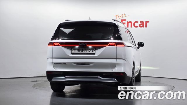 Kia Carnival 9-Seater Signature — пробег 96 294 км — фото 4 из 5