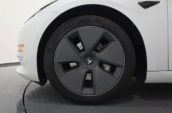 Tesla Model 3 Long Range AWD — пробег 75 733 км — фото 5 из 5