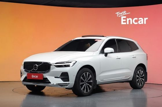 Volvo XC60 B5 Ultimate Bright — пробег 46 821 км — фото 1 из 5