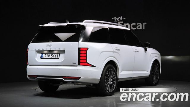 Hyundai Palisade HEV 2.5T 4WD 7-Seater Calligraphy — пробег 13 544 км — фото 2 из 5
