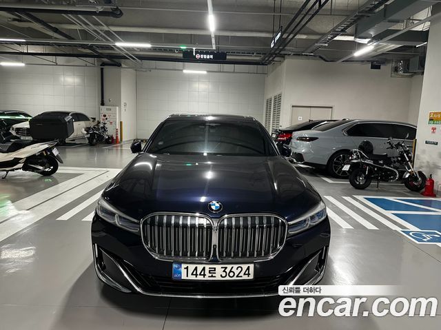 BMW 7-Series 750Li xDrive Design Pure Excellence — пробег 200 000 км — фото 4 из 5
