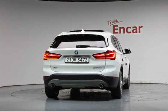 BMW X1 xDrive 18d Premium — пробег 99 508 км — фото 4 из 5