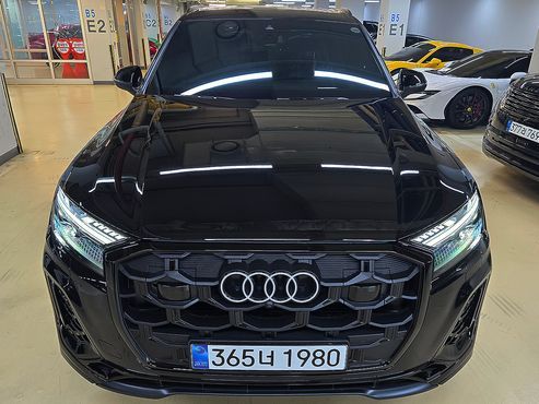 Audi Q7 55 TFSI Quattro Premium — пробег 5 062 км — фото 3 из 5