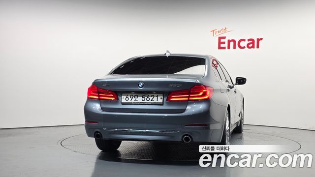BMW 5-Series 530i xDrive Luxury Plus — пробег 55 586 км — фото 4 из 5