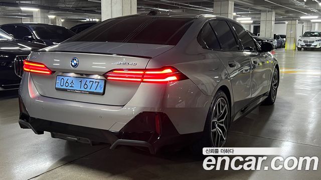 BMW i5 eDrive 40 M Sport — пробег 34 036 км — фото 4 из 5