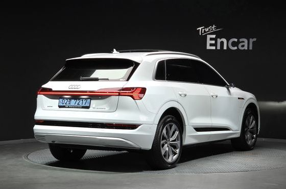 Audi e-tron 55 Quattro — пробег 98 163 км — фото 2 из 5
