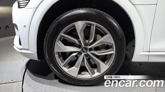 Audi e-tron из Кореи Encar