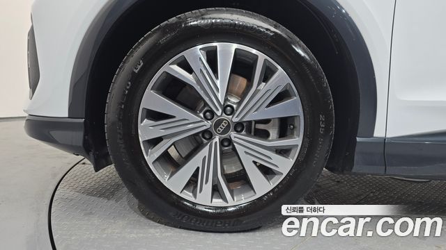 Audi Q4 e-tron из Кореи Encar