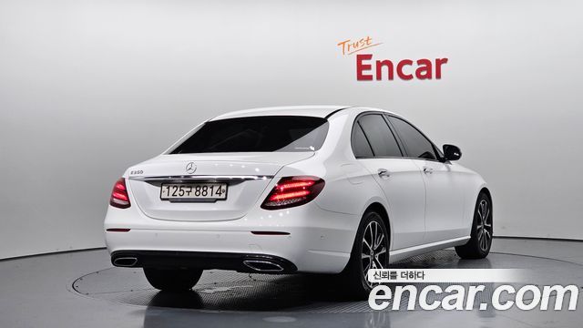Mercedes-Benz E-Class из Кореи Encar