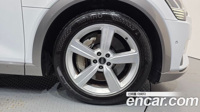Audi e-tron из Кореи Encar