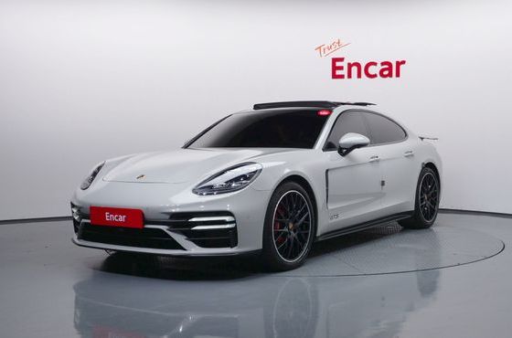 Porsche Panamera 4.0 GTS — пробег 74 832 км — фото 1 из 5