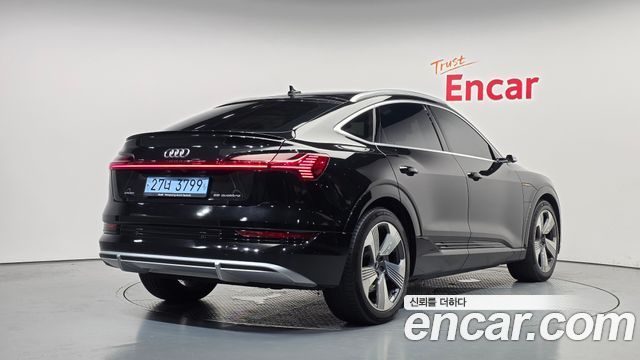 Audi e-tron 55 Quattro Sportback — пробег 63 725 км — фото 2 из 5