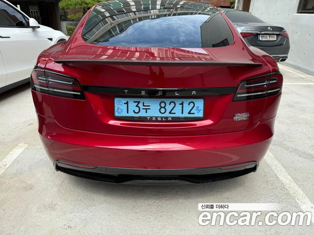 Tesla Model S Plaid — пробег 15 000 км — фото 2 из 5