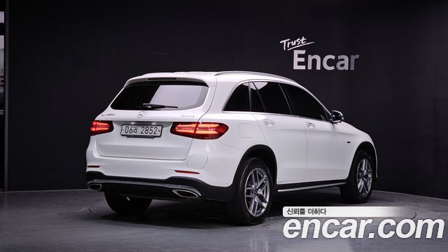 Mercedes-Benz GLC-Class GLC350e 4MATIC AMG Line — пробег 128 288 км — фото 2 из 5