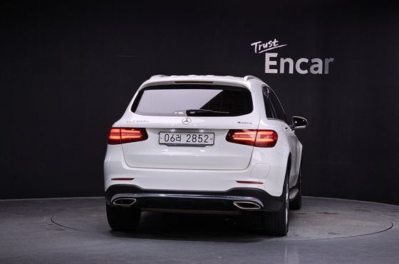 Mercedes-Benz GLC-Class GLC350e 4MATIC AMG Line — пробег 128 288 км — фото 4 из 5