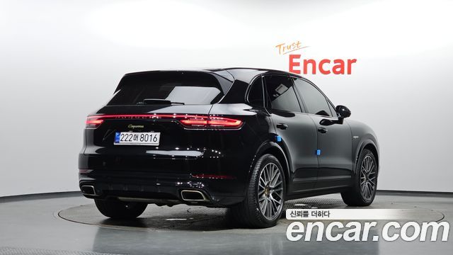 Porsche Cayenne 3.0 E-Hybrid — пробег 39 721 км — фото 2 из 5