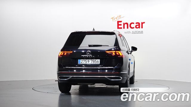 Volkswagen Tiguan 2.0 TDI Premium — пробег 69 434 км — фото 4 из 5
