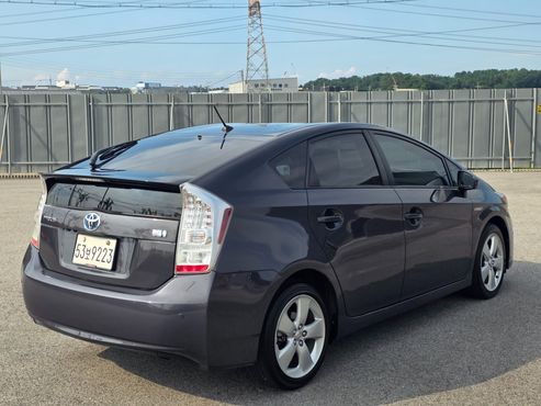 Toyota Prius 1.8 — пробег 43 094 км — фото 4 из 5