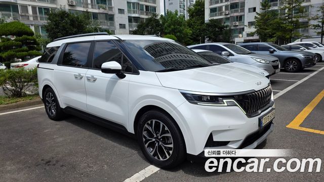 Kia Carnival Diesel 9-Seater Prestige — пробег 65 745 км — фото 2 из 5