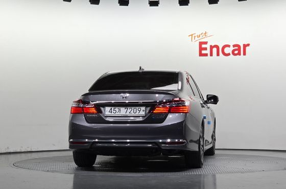 Honda Accord 2.0 Hybrid 9th — пробег 97 306 км — фото 4 из 5
